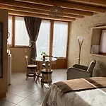Les 5 Crêts - En Montagne Appartement *